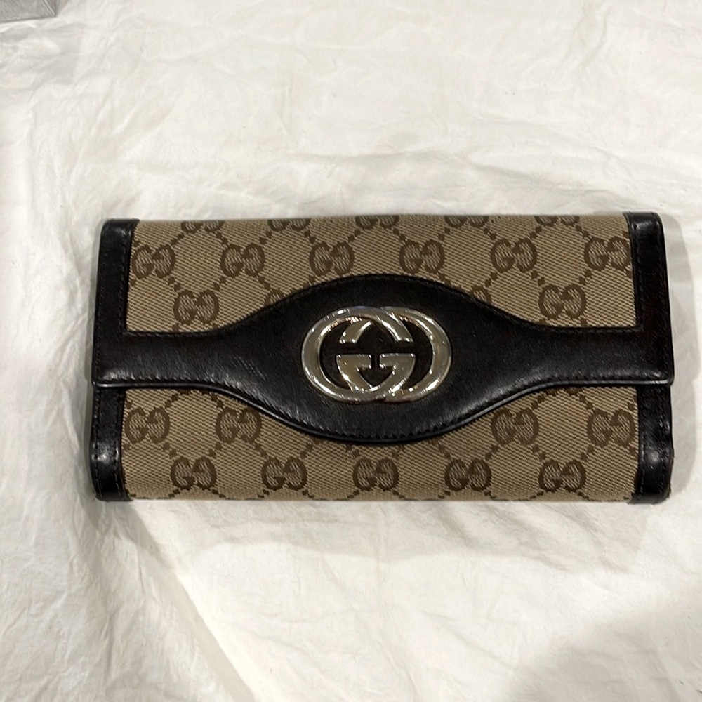 Gucci trifold wallet